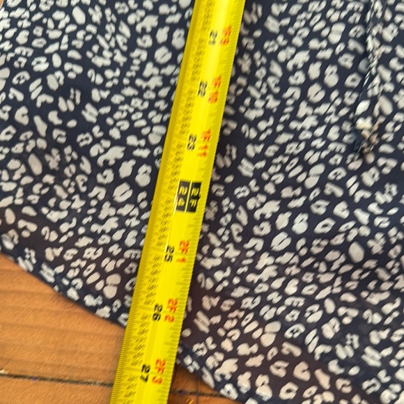 Women’s leopard print blue and white blouse xl - Picture 13 of 14